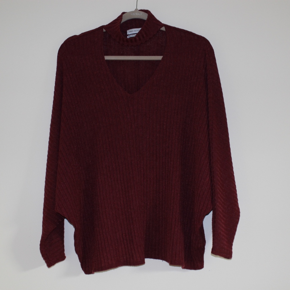 Urban Outfitters Sweater SALE💫 - Picture 2 of 3